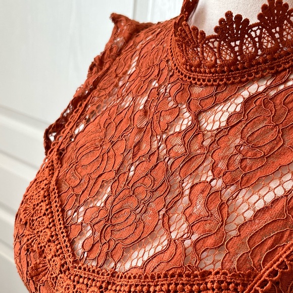 Haute Monde Butterfly Sleeve Lace Top - Picture 4 of 12